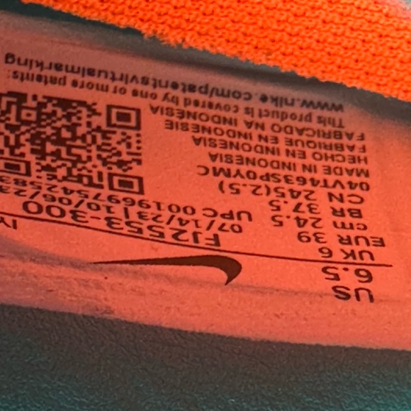 Men’s Nike Phantom GX 2 Academy LV8 MG Vortex Soccer Cleats FJ2553-300 - Picture 10 of 12